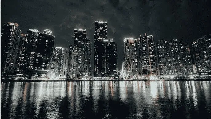 鲜奶搅拌机 - 城市之光：霓虹背后的人间烟火